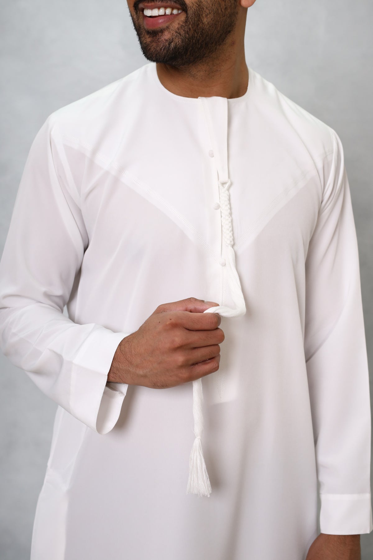 Emirati White Thobe