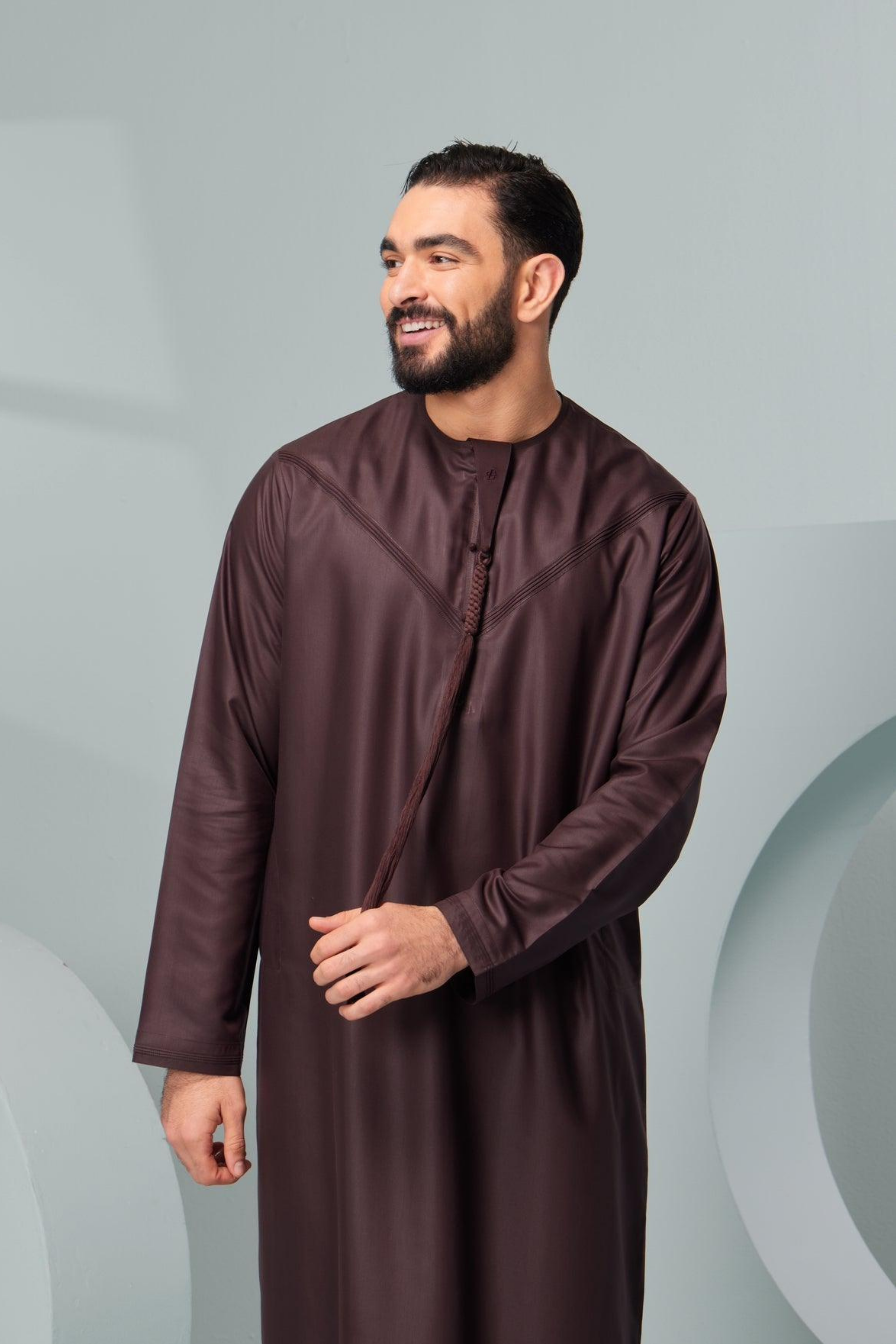 Premium Emirati Brown Thobe - Traditional Islamic Menswear